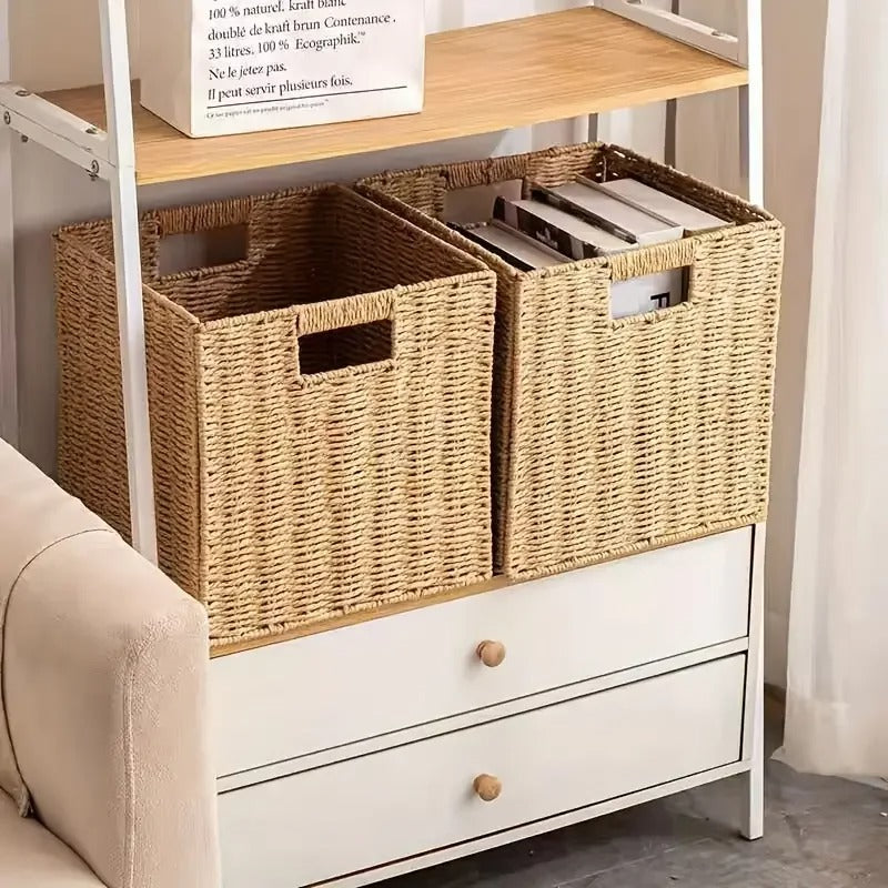 Cesta Organizadora de Roupas em Vime